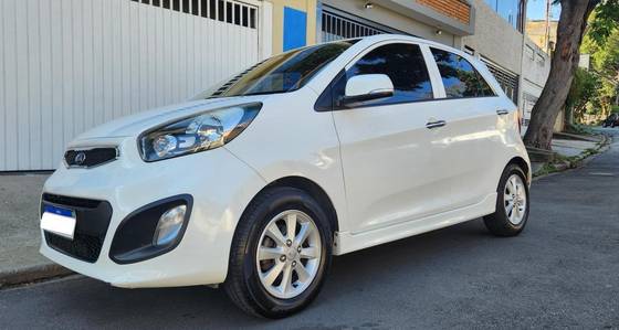 KIA PICANTO 1.0 EX 12V FLEX 4P AUTOMÁTICO KIA PICANTO 1.0 EX 12V FLEX 4P AUTOMÁTICO